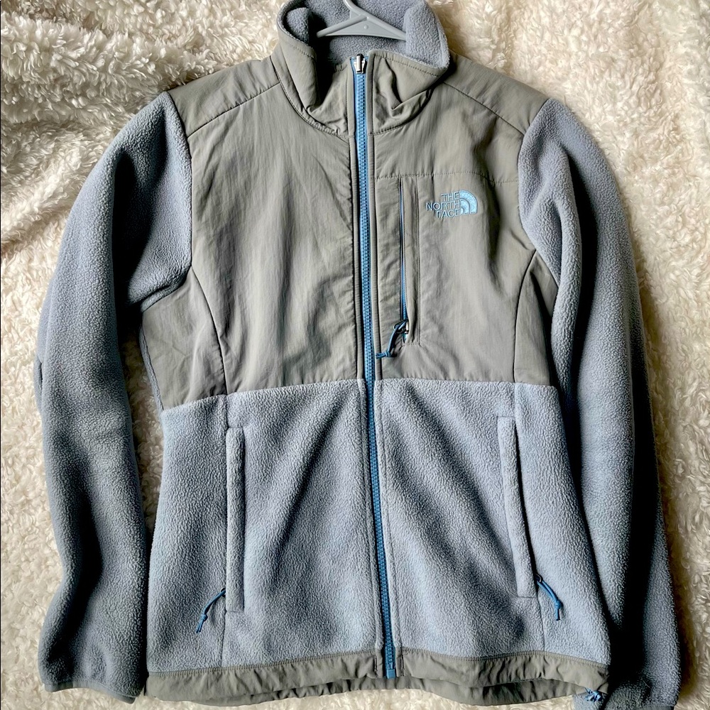 Grey and blue north face coat. Fleece. XS but fits like a S